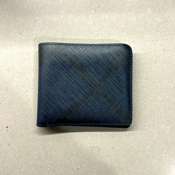 Authentic Burberry Bifold Wallet - Picture 1 of 5
